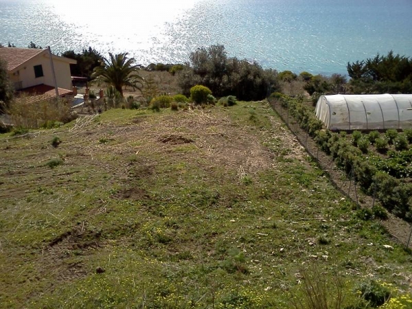 Terreno agricolo  con vista mare in vendita a Lica..